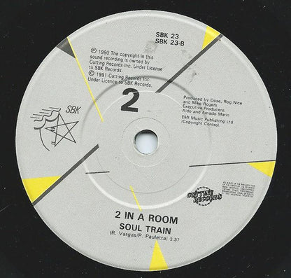 2 In A Room : She's Got Me Going Crazy (7", Single)